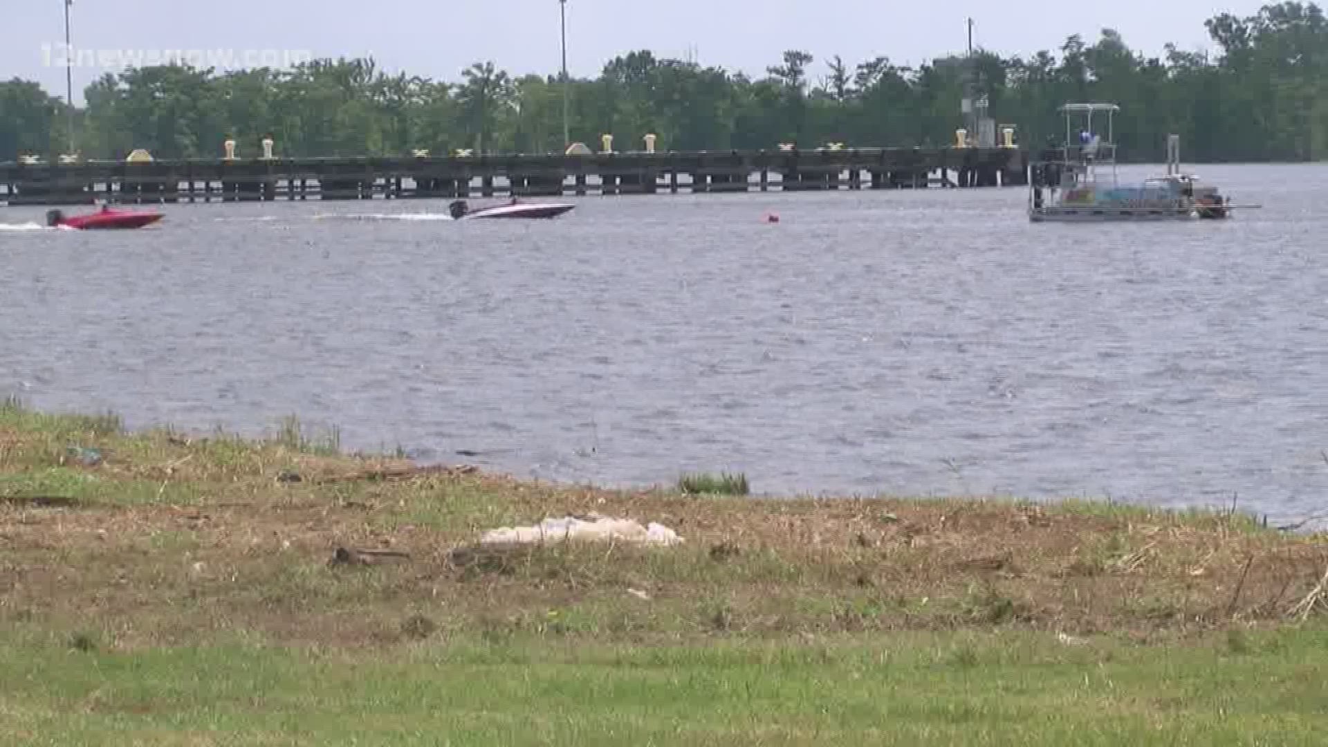 Shootout on the Sabine drag boat race