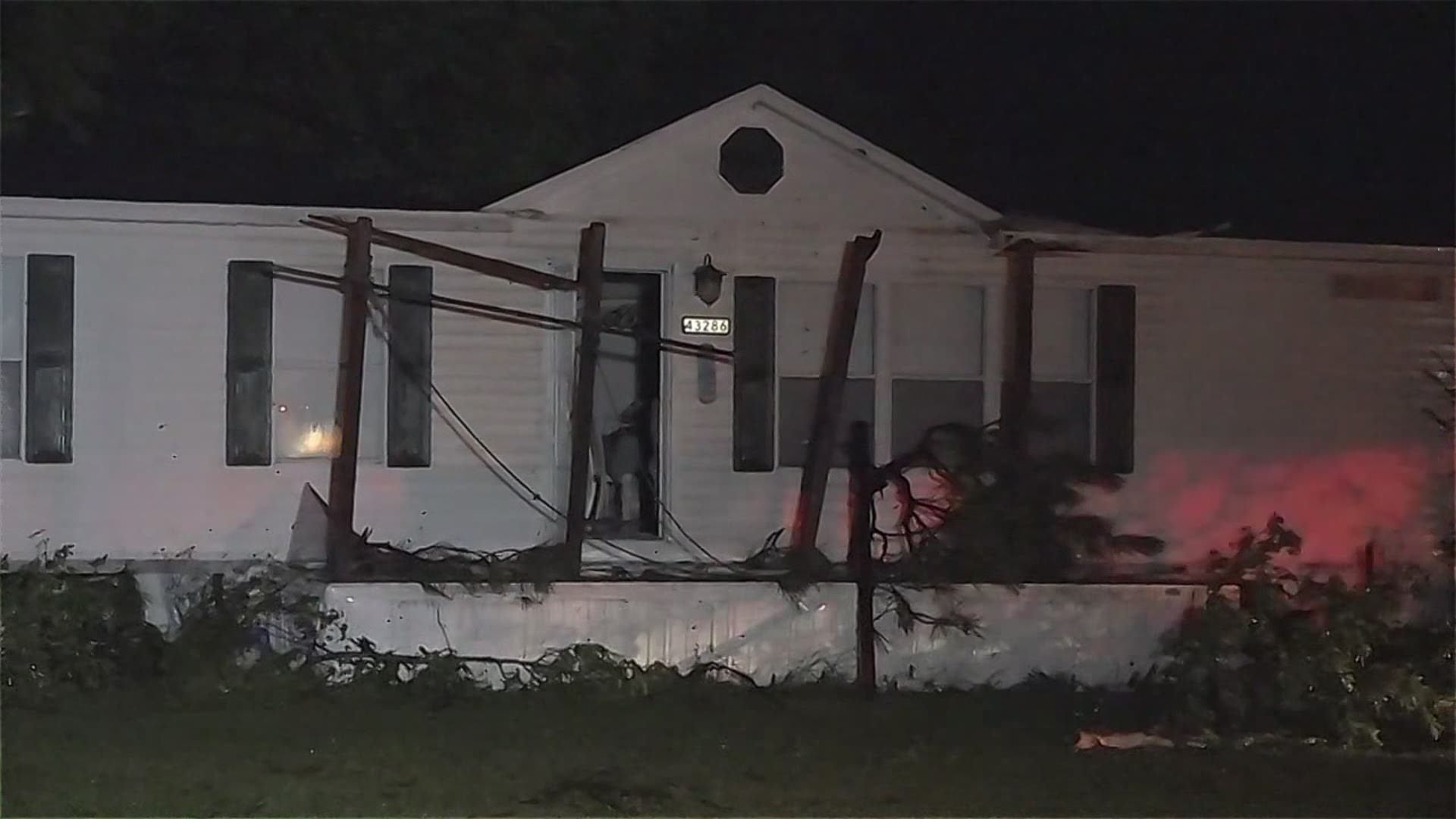 Storm leaves tree down on mobile home in Evadale Wednesday night