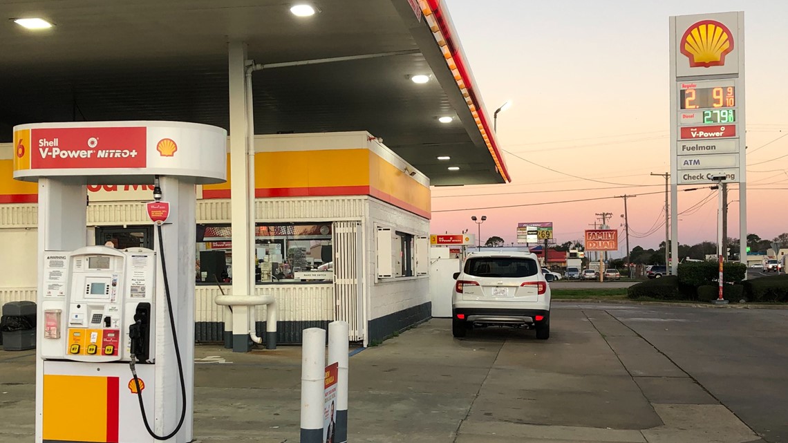 Masked man robs Port Arthur gas station at gunpoint early Monday