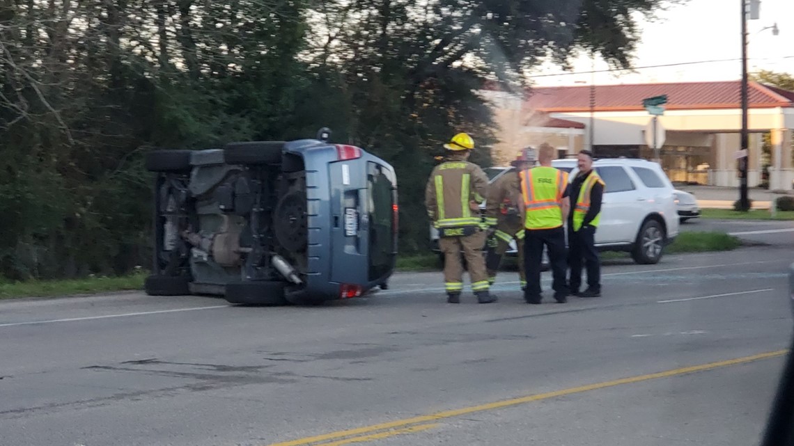 Accident at 105, Major in Beaumont snarls traffic