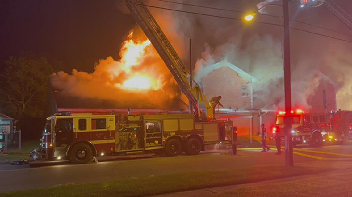 RAW VIDEO Crews battling large fire at Central City Baptist Church in Beaumont