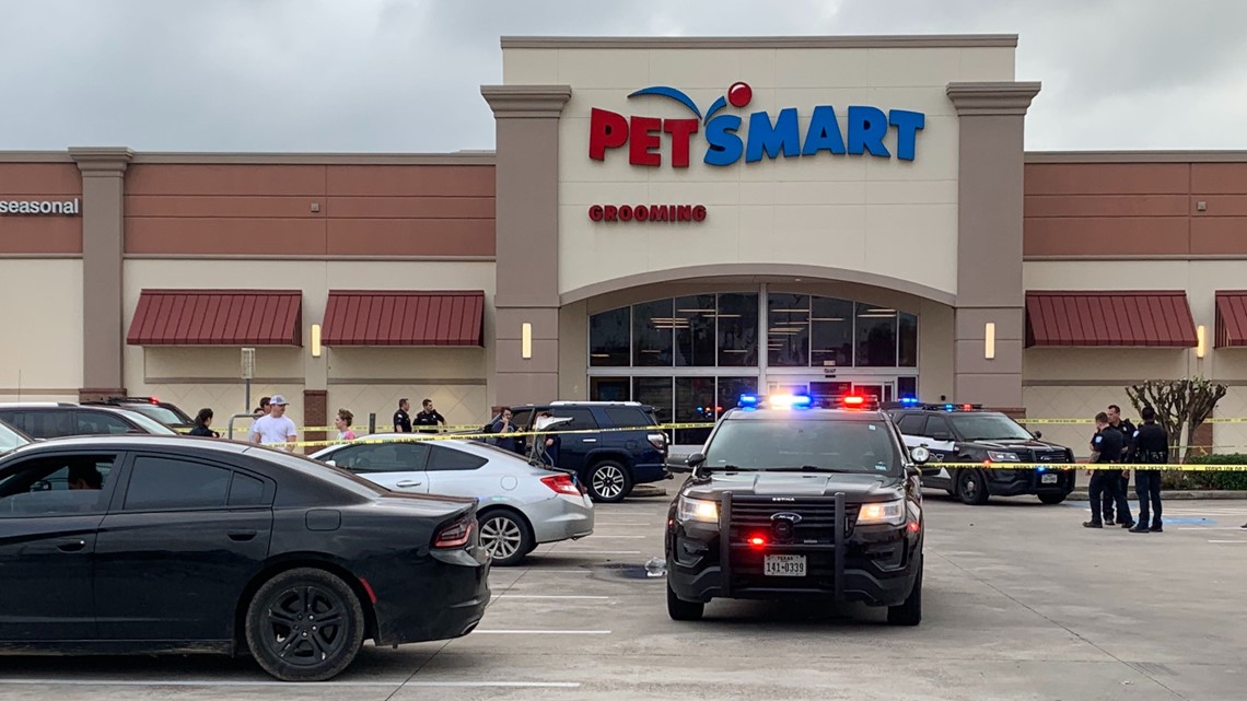 Beaumont Police called to PetSmart parking lot on report of