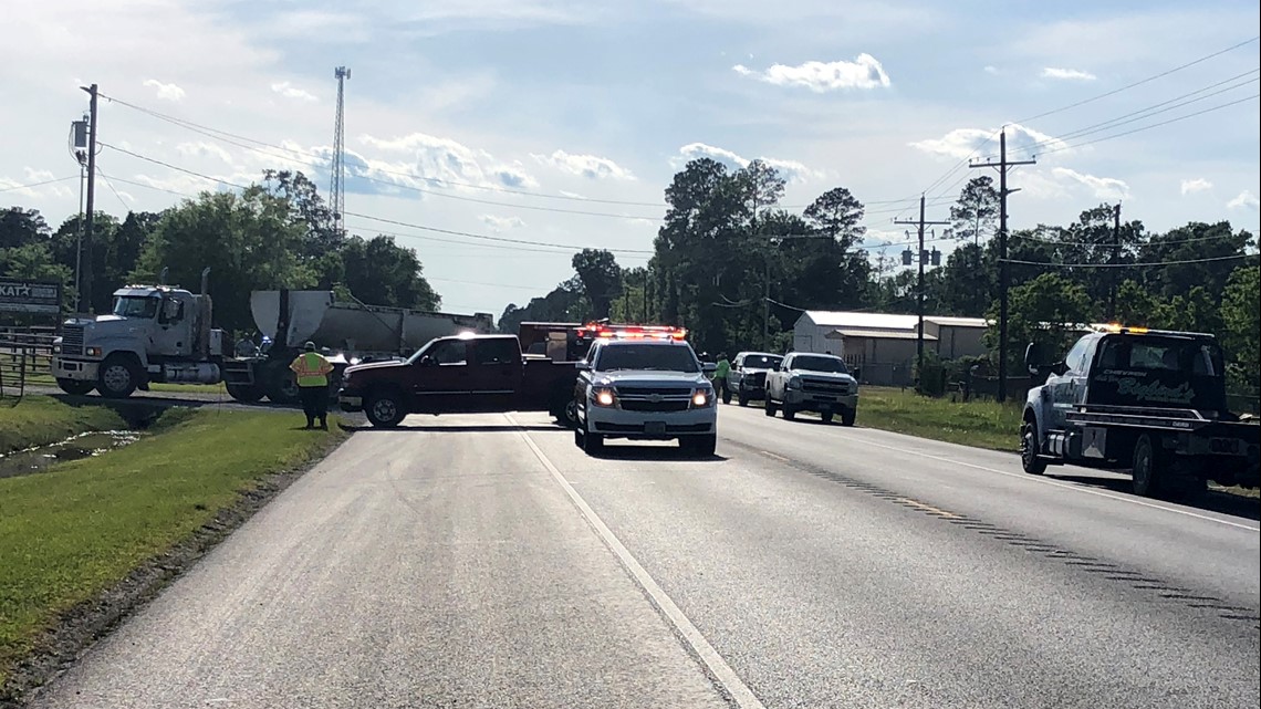 Highway 105 wreck involving motorcycle claims life near Pinewood ...