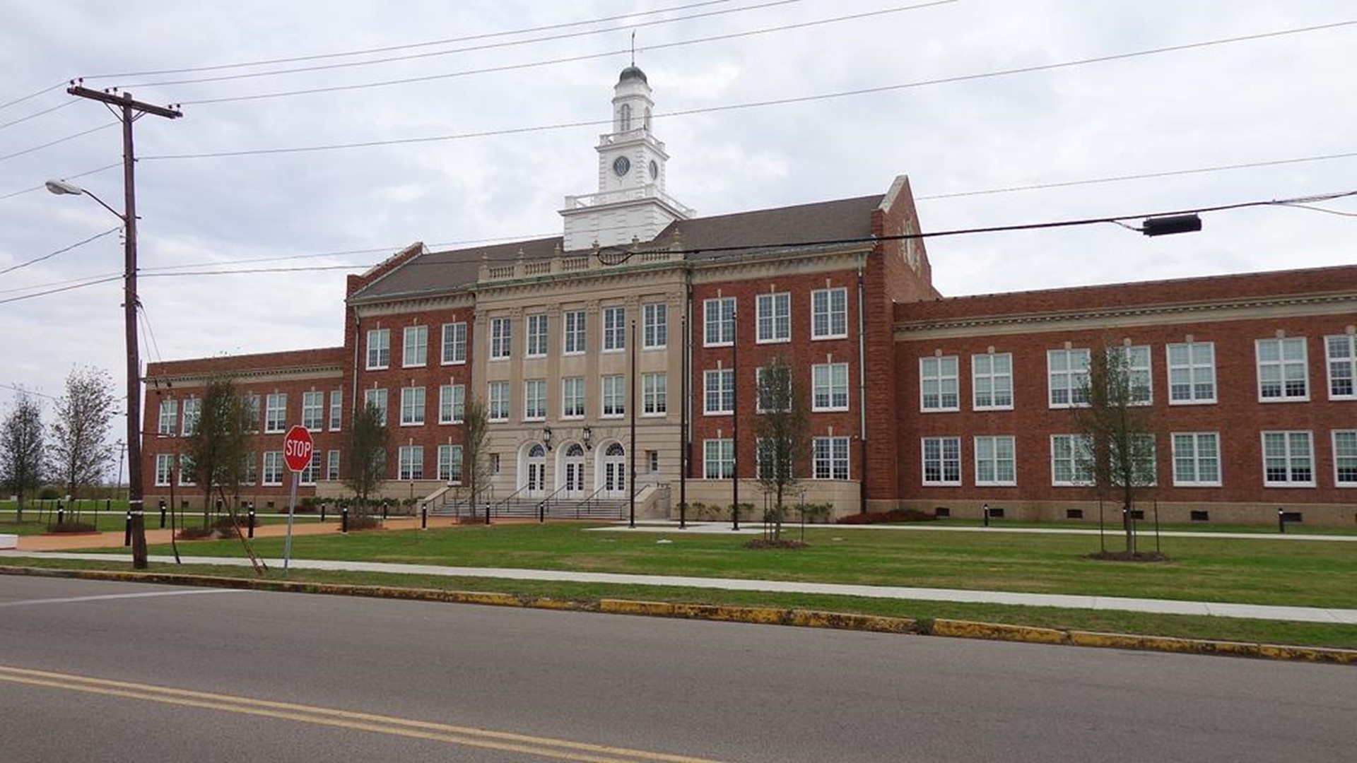 Port Arthur school district says students in no danger after passing