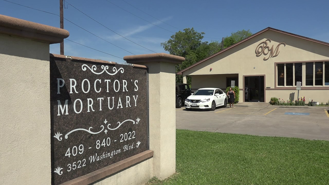 Texas funeral home adjusts to new rules amid COVID-19 pandemic ...