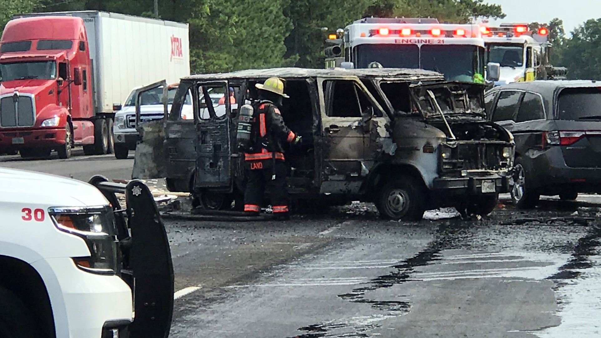Fiery multivehicle wreck along U.S. 96 in Lumberton injures two, backs