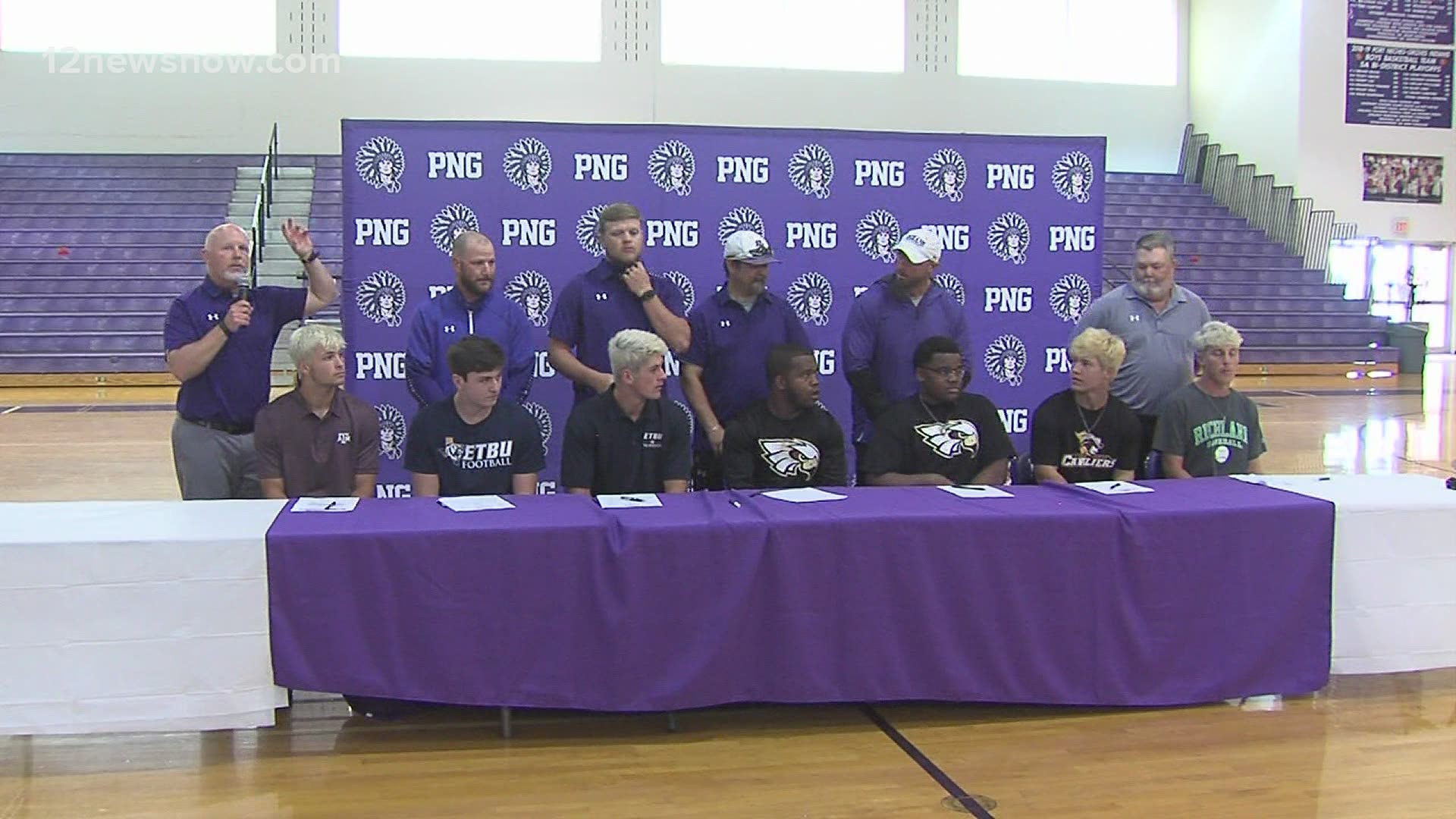 Port Neches-Groves holds large signing day