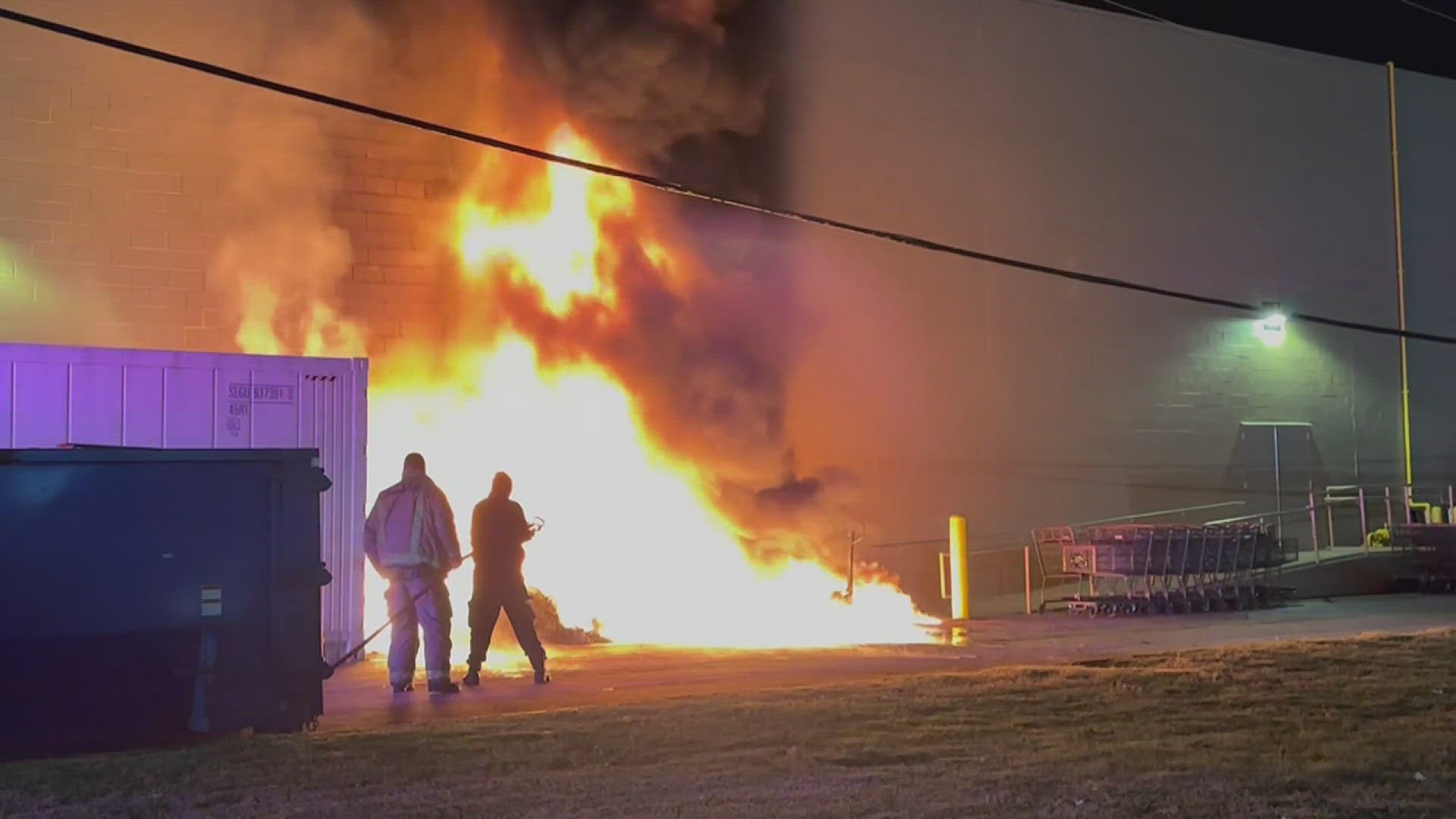 Around 12:30 a.m. the Port Arthur Fire Department responded to a dumpster fire at the H-E-B on Highway 365.