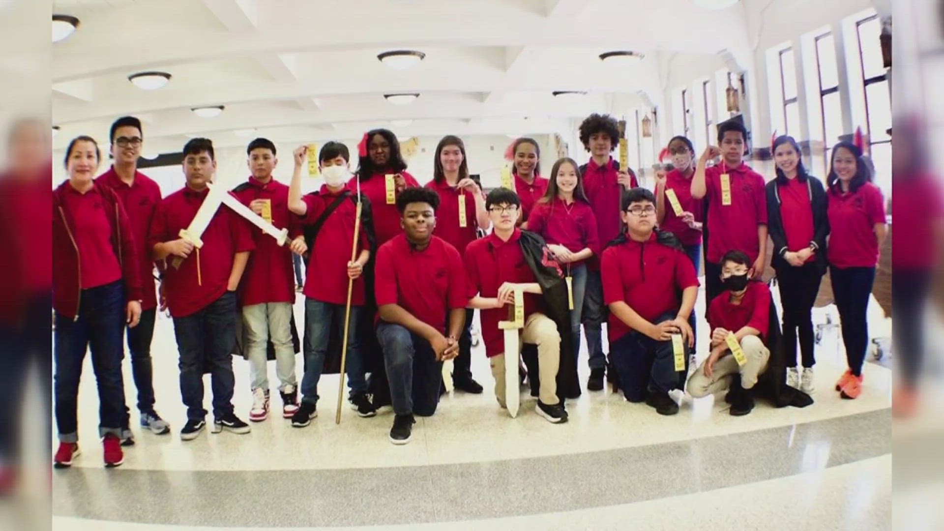 Team 1 from Lincoln Middle School and Team 4 from Jefferson Middle School are advancing to the GEAR Championship 2023 at Texas Tech University in April.