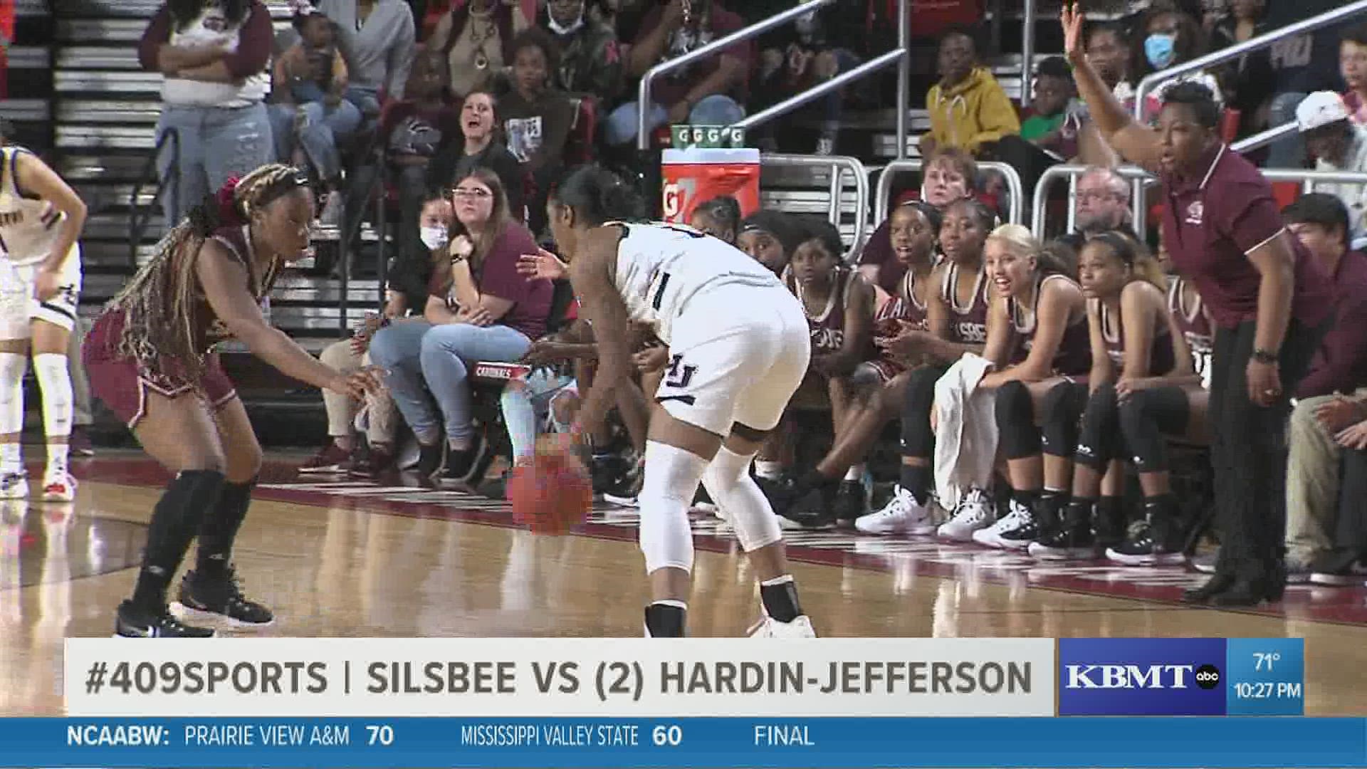 Hardin-Jefferson advances to 4A Region III Tournament with blowout of Silsbee