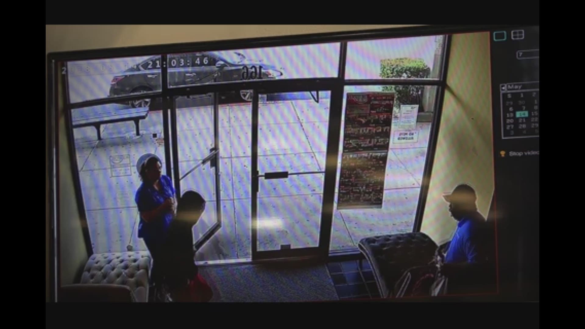 RAW VIDEO Surveillance cameras capture robbery of Beaumont furniture store Monday morning