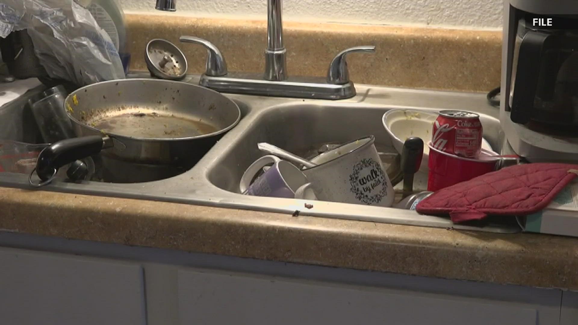 Nearly 20 units are the Sabine Park Apartment Homes still don't have water after pipes busted during the artic cold front that hit Southeast Texas.