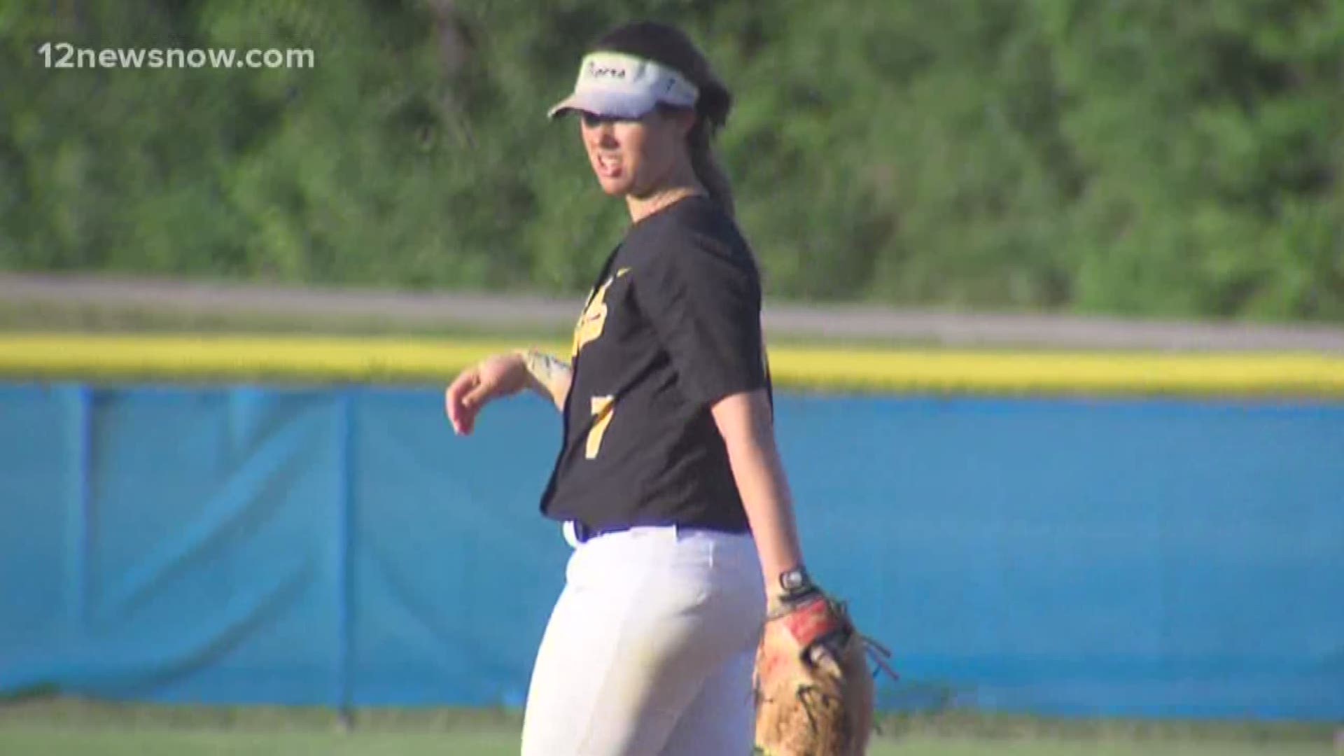 The Lady Tigers and Quinn Biggio had no problems with the Lady Bulldogs on Monday night. 