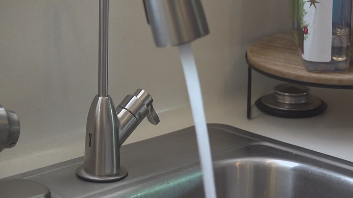 Port Arthur water crew repairing water main break - Vimarsana News