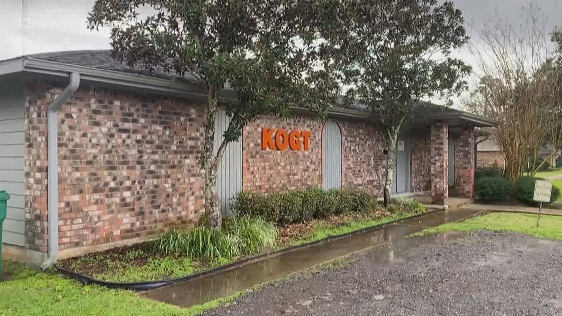Orange radio station KOGT signs off for the last time on New Year's Eve
