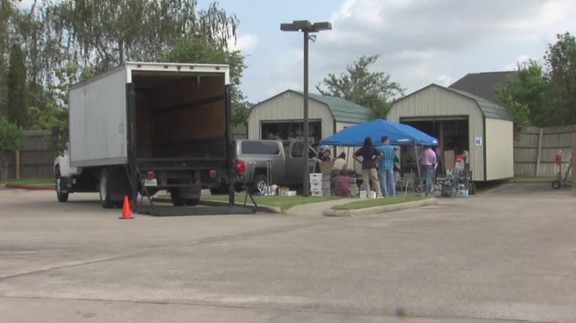 FBI federal agents raid Harbor Hospice and offices of Beaumont s Dr.Arfeen