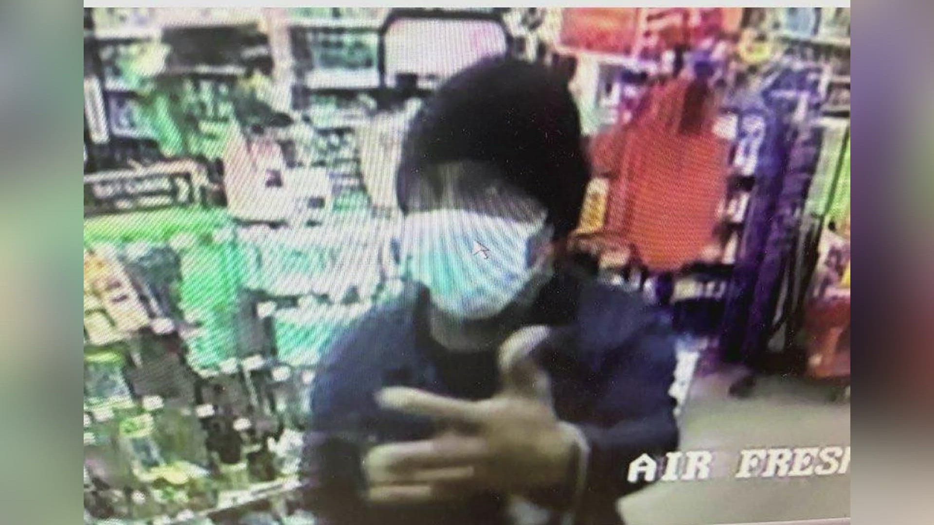 Beaumont police seek help identifying aggravated robbery suspects