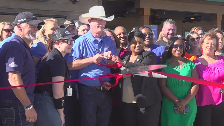 Texas Roadhouse near Parkdale Mall hosted grand opening Monday