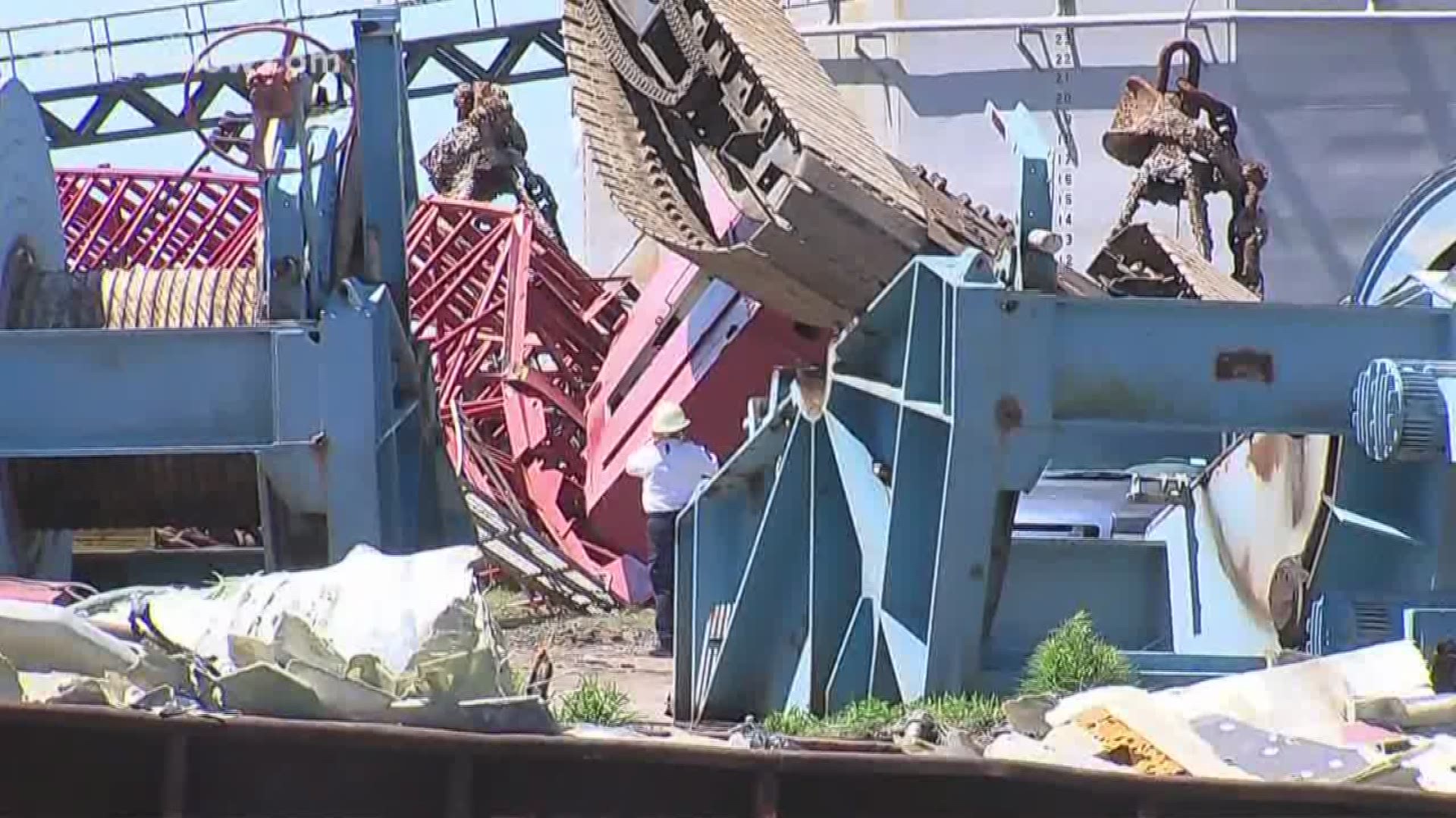 One injured after crane accident in Sabine Pass shipyard