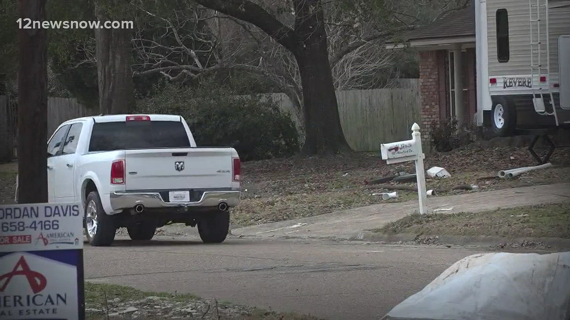 "I was driving in the neighborhood at 4:30 Thursday morning and the door for my wife's SUV was wide open," says Robin Tappe, who lives in the Wexford Park area near Vidor.