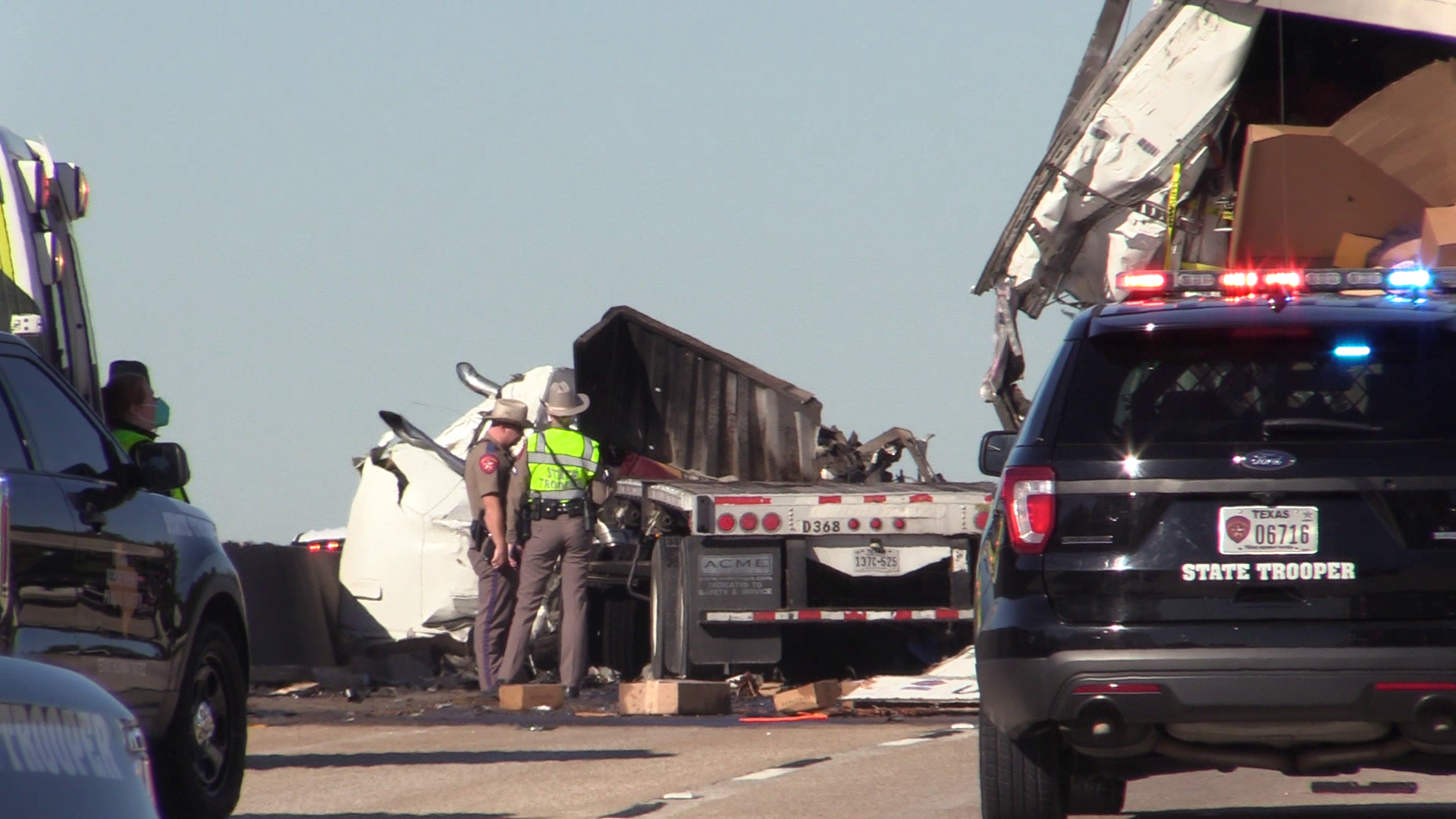 Two wrecks on I-10 in Orange County kill five people | 12newsnow.com