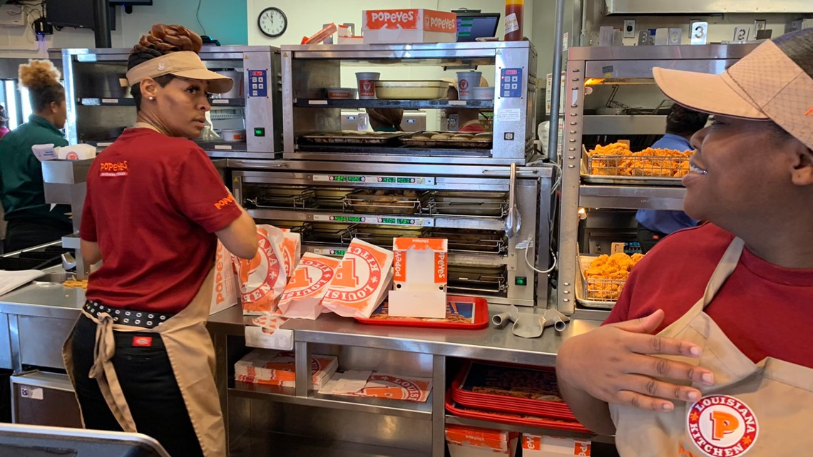 Swarming us like flies Popeyes chicken sandwich returns