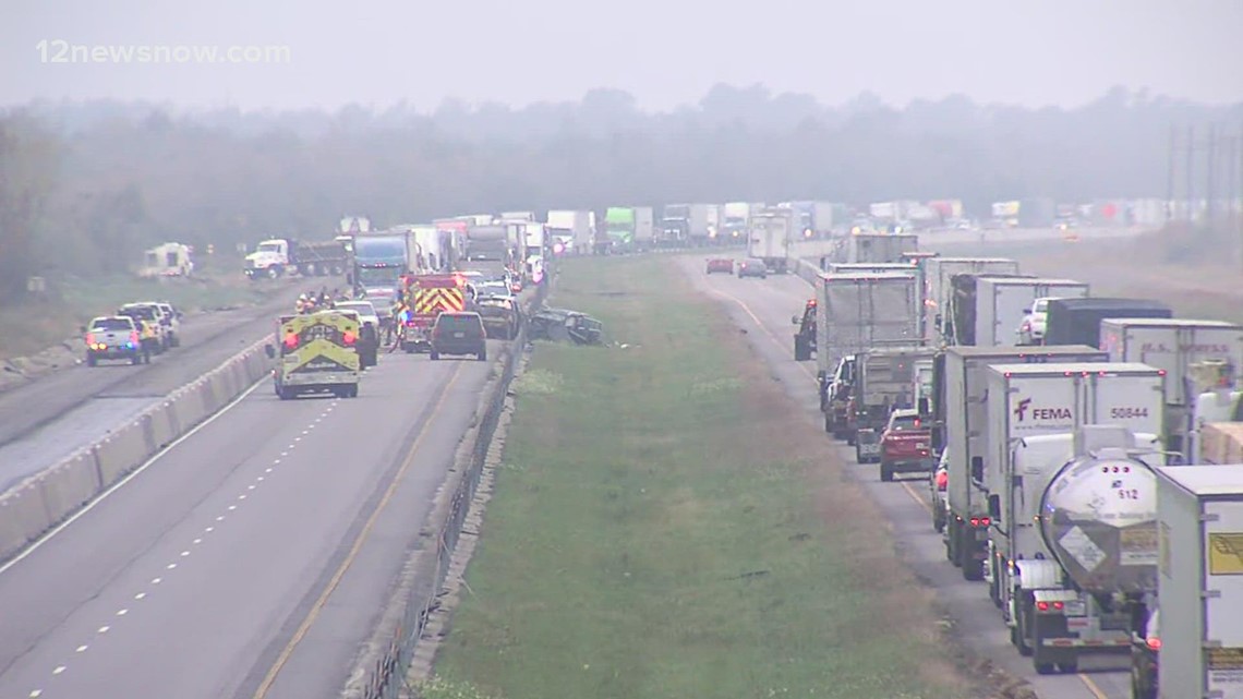 Major wreck closes eastbound Interstate 10 west of Beaumont | 12newsnow.com