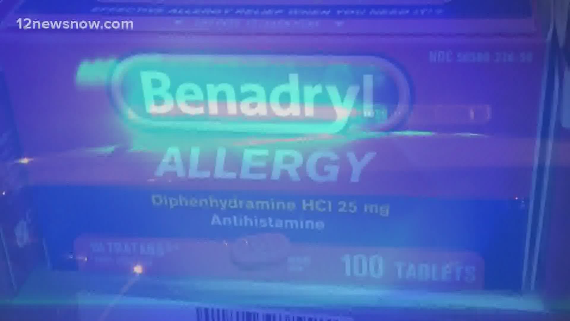 One expert says large doses of Benadryl can cause seizures and heart problems.