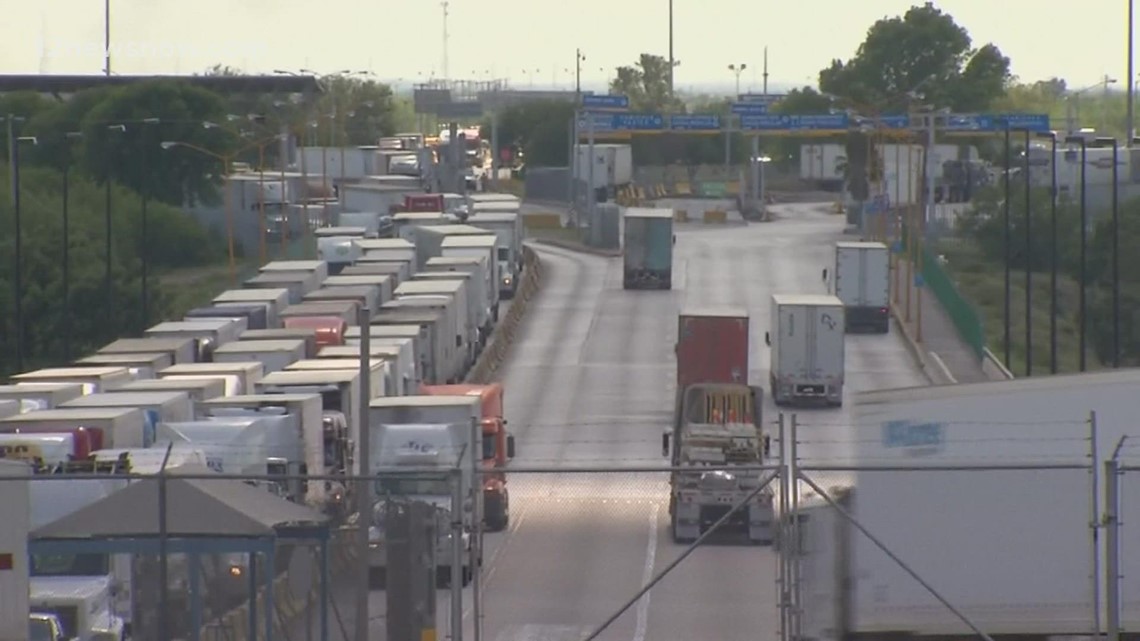 Texas businesses feeling impact of food delays due to traffic at the border