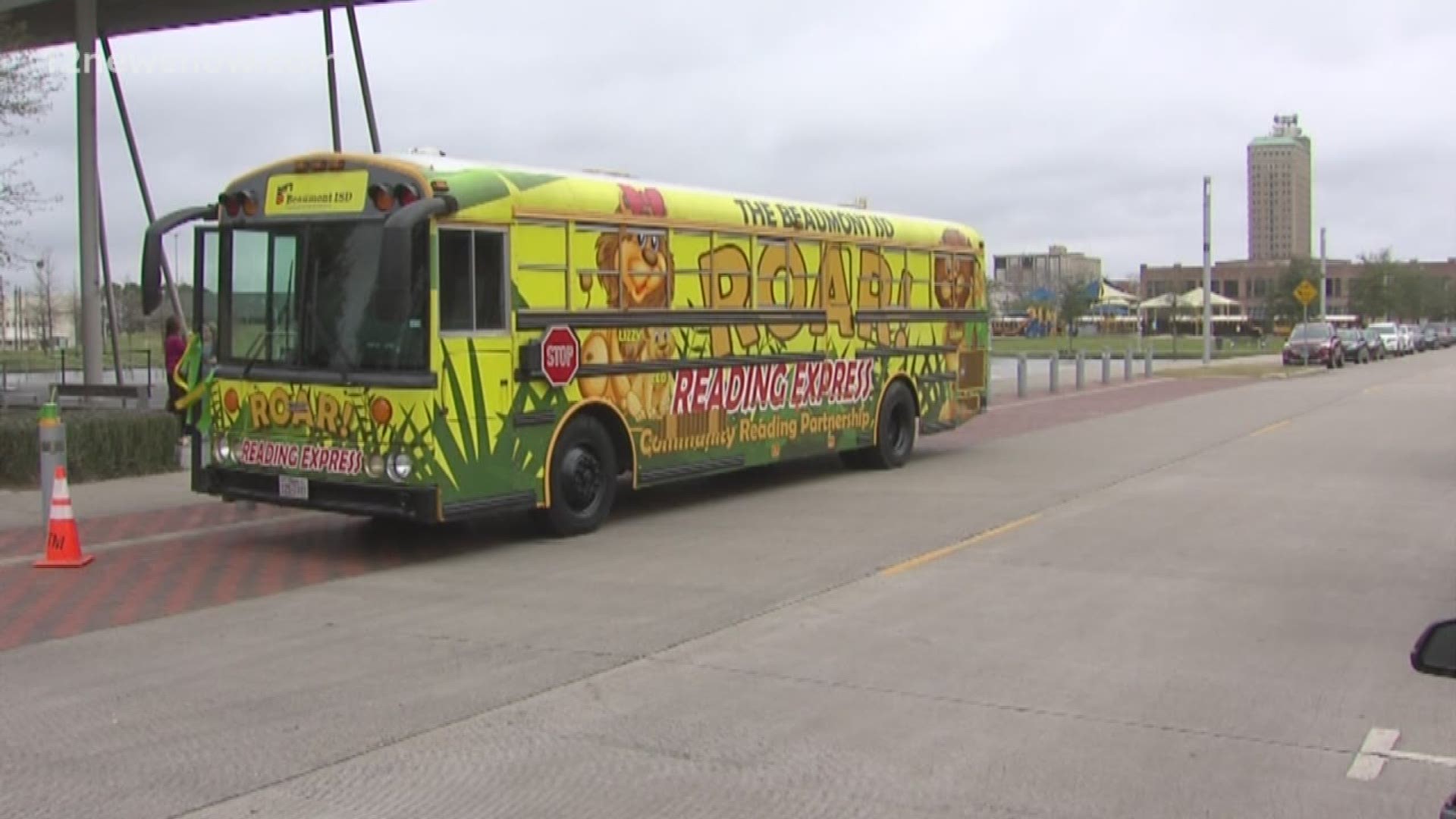 The ROAR reading initiative program unveiled a new mobile library this morning!