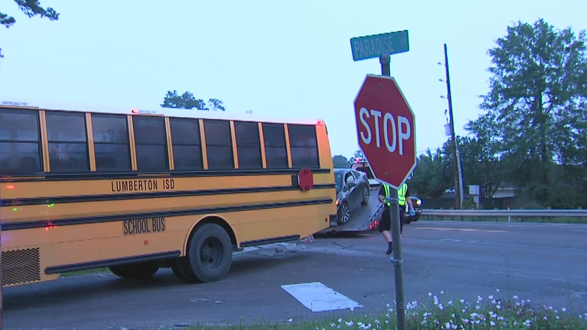 The bus received very little damage while the car was heavily damaged.