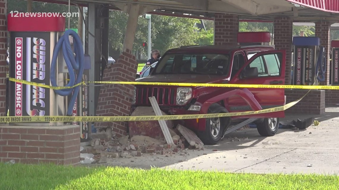 Driver charged with DWI after deadly Beaumont car wash crash