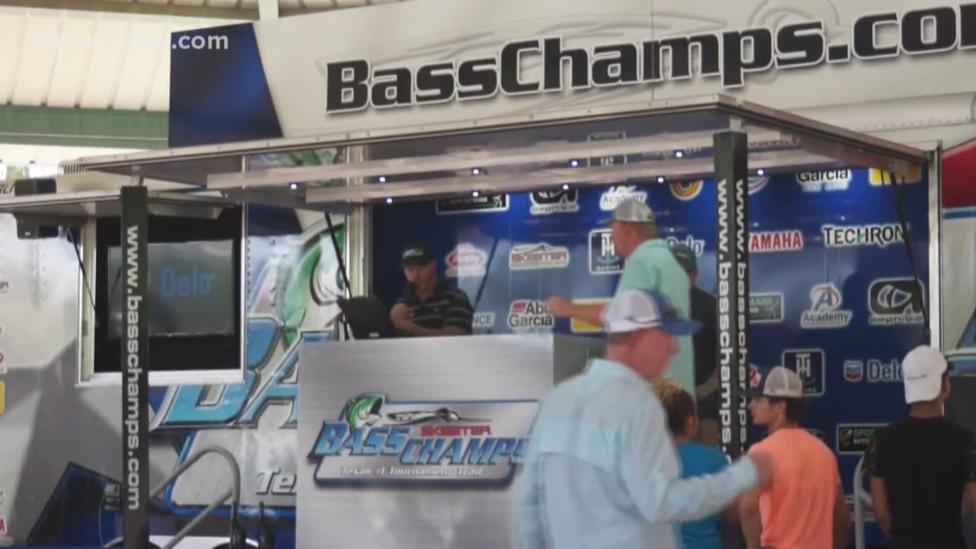 J.D. Batten checks out the weigh-in at the Bass Champs Texas Shoot-Out billed as the richest team tourney in the U.S. 