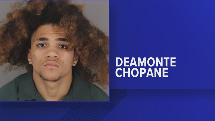 2 teens arrested after leading Beaumont Police on chase, crashing stolen vehicle