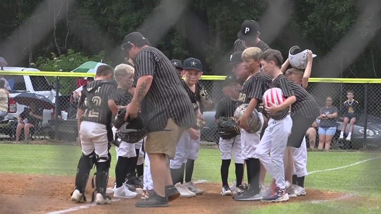Vidor 8's crush Groves National 12-6
