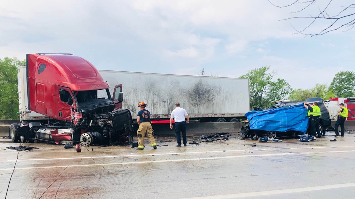 Woman killed after wreck involving 18 wheeler in Beaumont