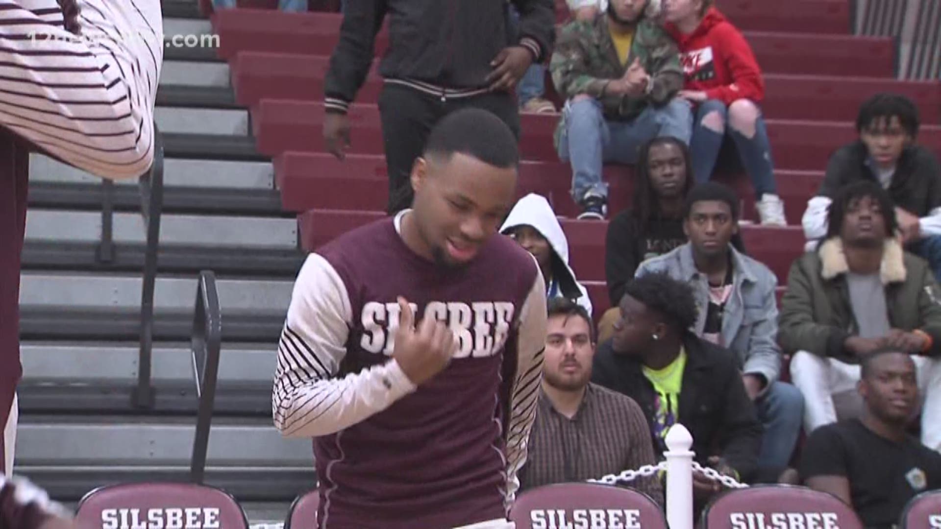 Cartwright's three sends Silsbee past rival Hawks