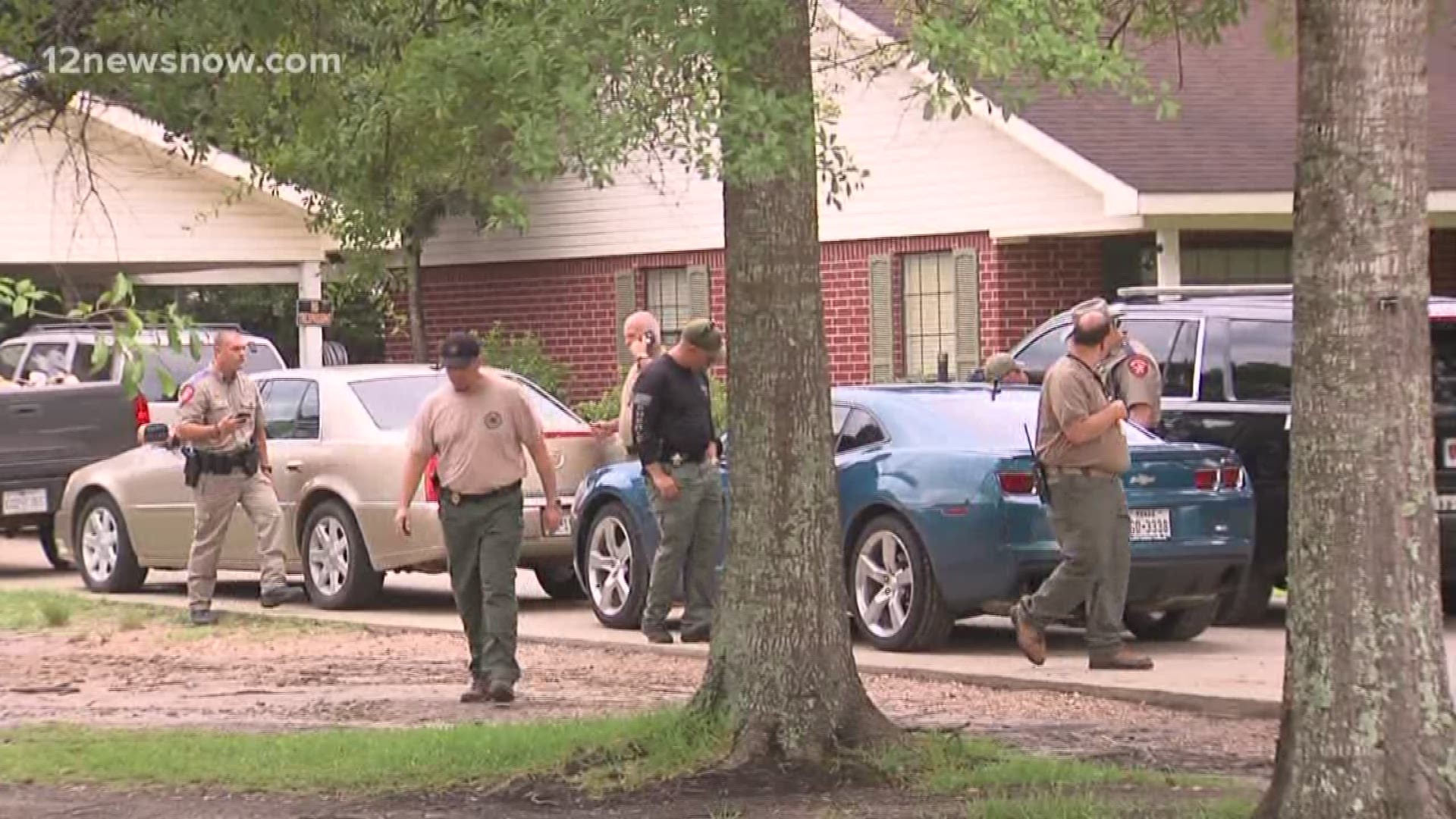 The FBI, DEA, Texas DPS, and Jasper County Sheriff's Department raid a home in Buna to find drugs and guns.