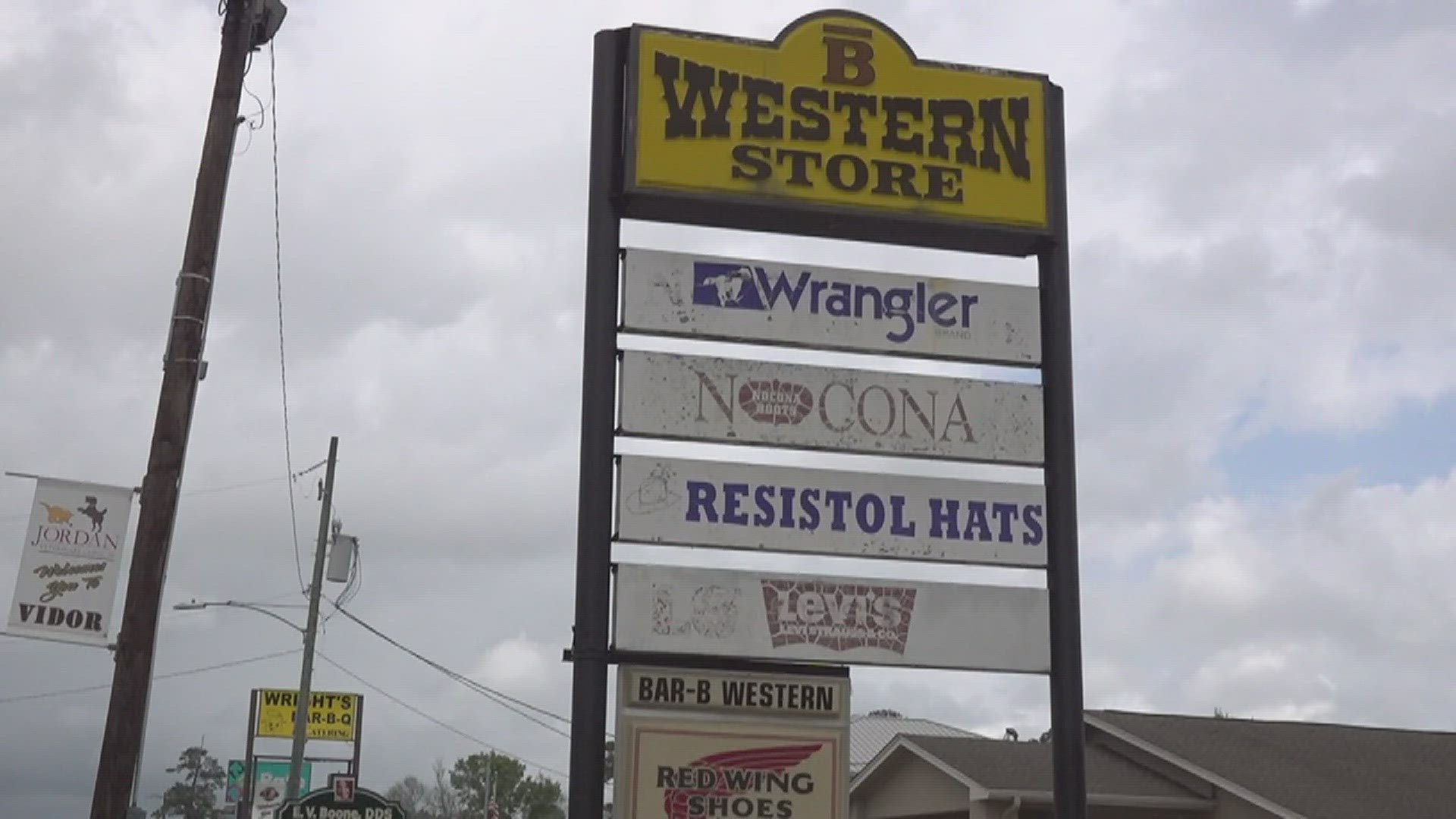 After nearly five decades of supplying Vidor with all their western needs, the Bar B Western Store is closing it's door for good.