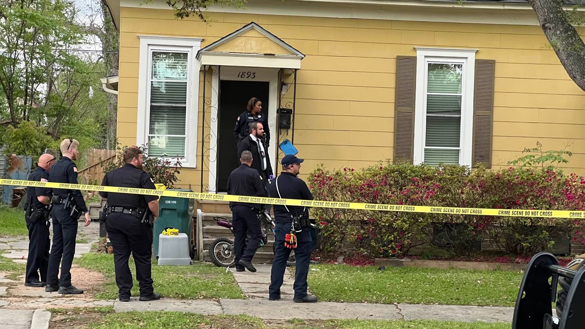 Police investigating death of man found in Beaumont home Tuesday ...