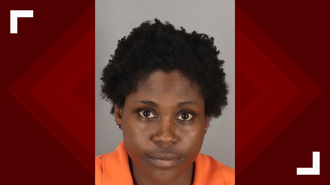 Beaumont woman on probation for assault accused of stabbing boyfriend