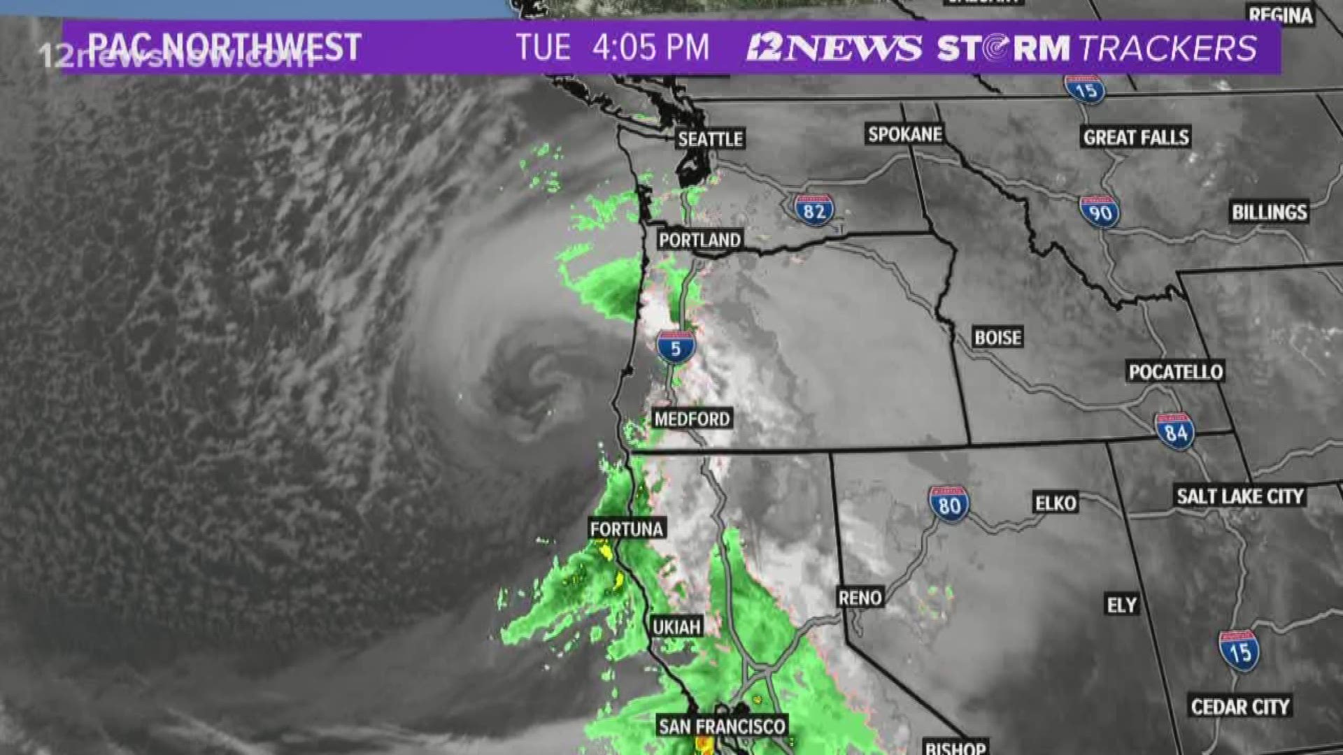 Powerful storm moving into Oregon, much of the country under winter advisories.