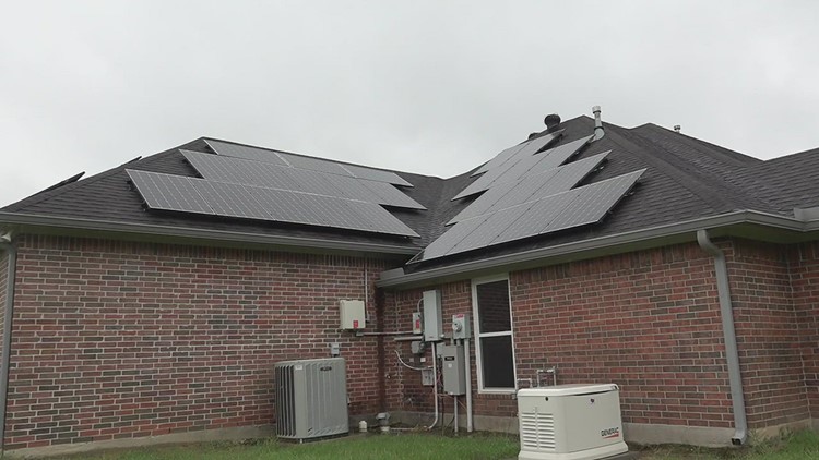 Gov. Greg Abbott vows to exclude renewable energy from any revived economic incentive program