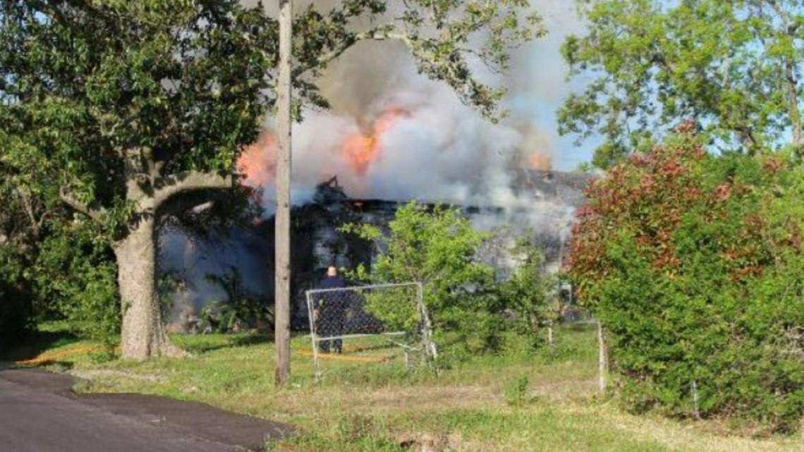 Firefighter suffered minor injuries after Port Arthur fire