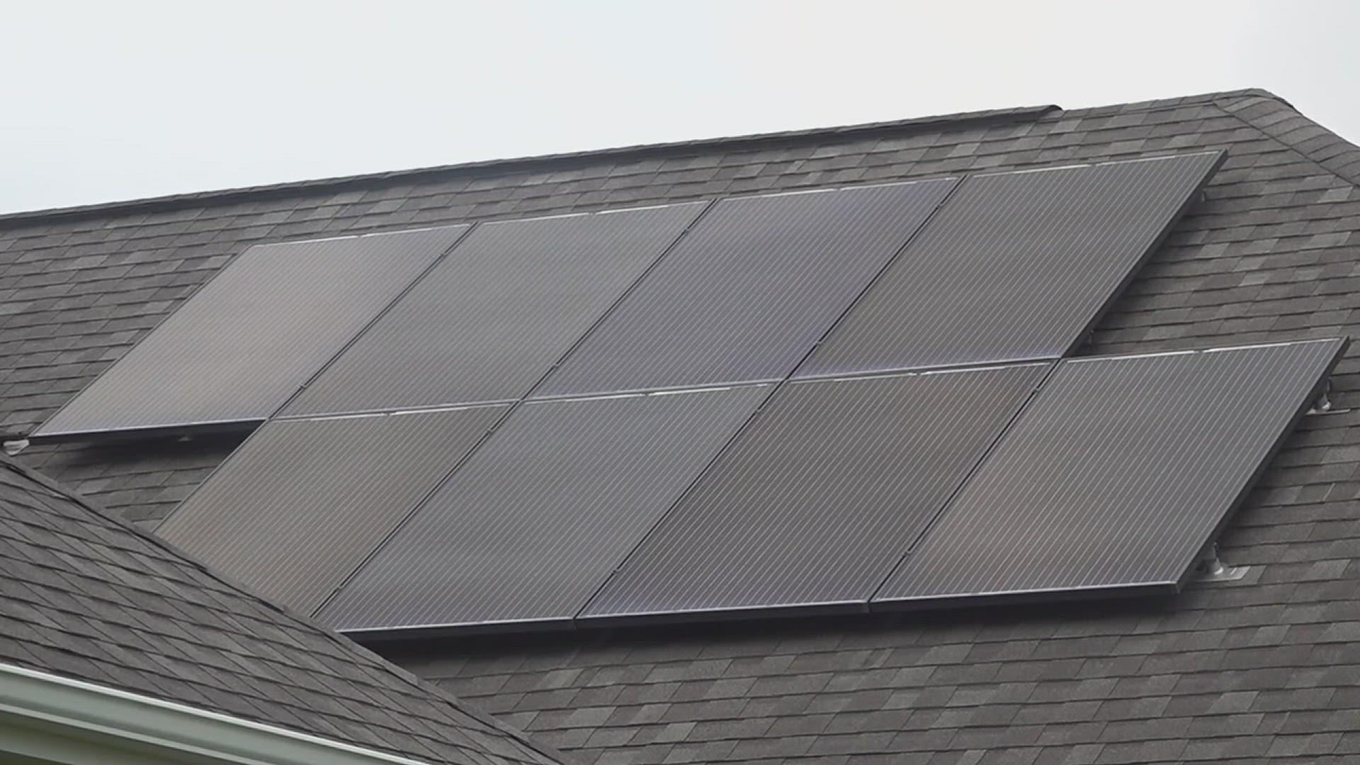 Experts weigh in on what Southeast Texas homeowners need to know before switching to solar panels