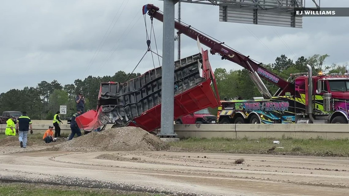 All lanes at IH-10 eastbound at Timberlane Drive near Vidor reopen after single dump truck crash