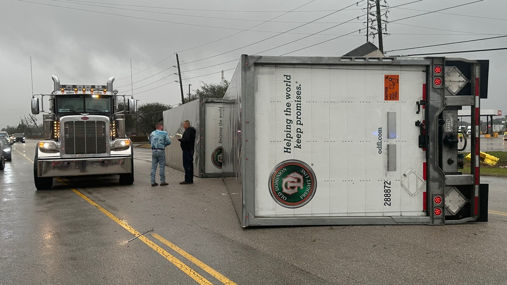 Southeast Texas schools adjust schedules ahead of severe weather ...