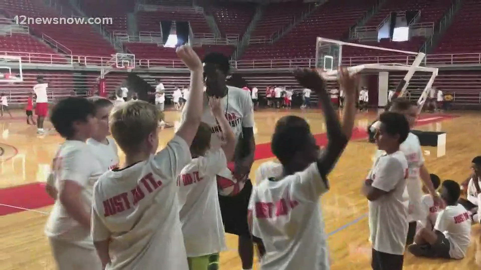 Laquarious Paige is back home to play for Lamar, but first, he's going to spend his summer teaching local kids how to play basketball.