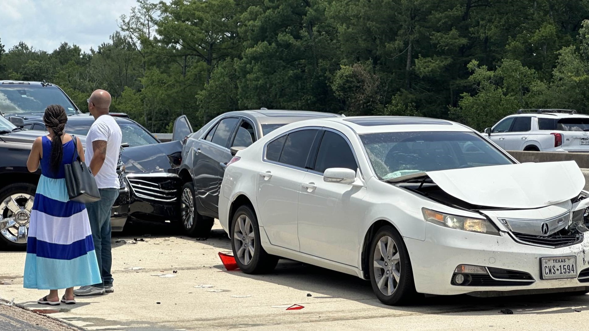 2 cited, 1 injured after 10vehicle wreck in Orange County