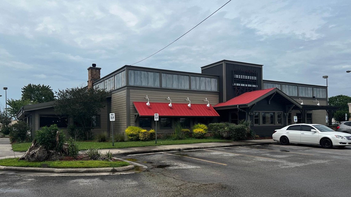 Logan s Roadhouse on Dowlen Road in Beaumont shuts down